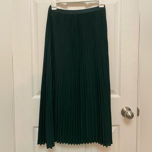 Aritzia Babaton Jude Pleated Midi Skirt